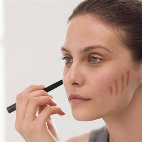 wendy rowe and burberry face contour pen|Burberry’s Makeup Wizard Wendy Rowe: Beware of Contouring .